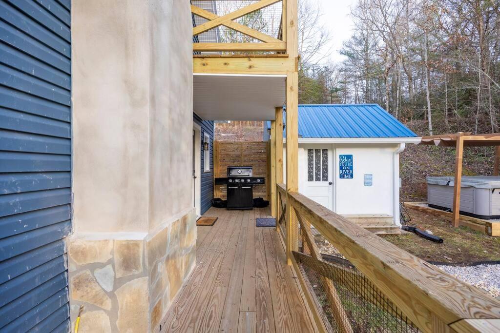 Riverside Relaxer W/Hot Tub+Fire Pit +Wifi & View Franklin Dış mekan fotoğraf