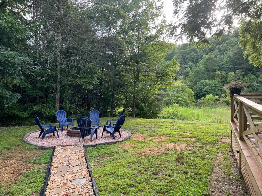 Riverside Relaxer W/Hot Tub+Fire Pit +Wifi & View Franklin Dış mekan fotoğraf